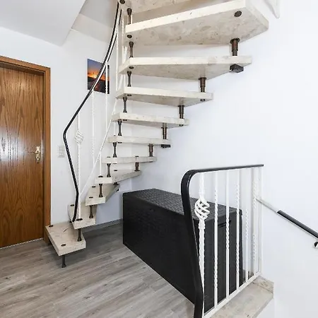 Hosnhuus بيت للعطل *